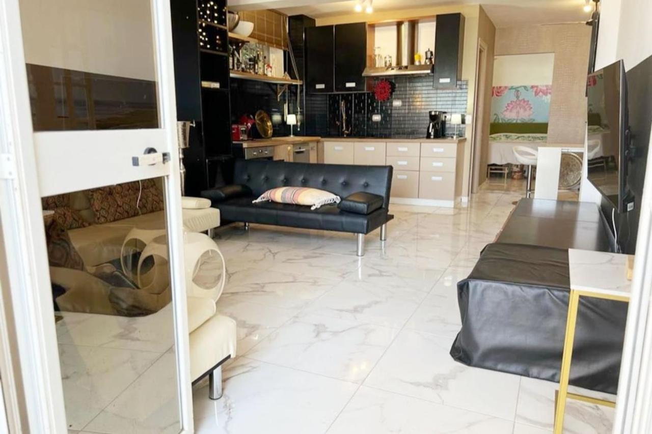 Wohnung Mit Direktem Meerzugang Торваяника Экстерьер фото