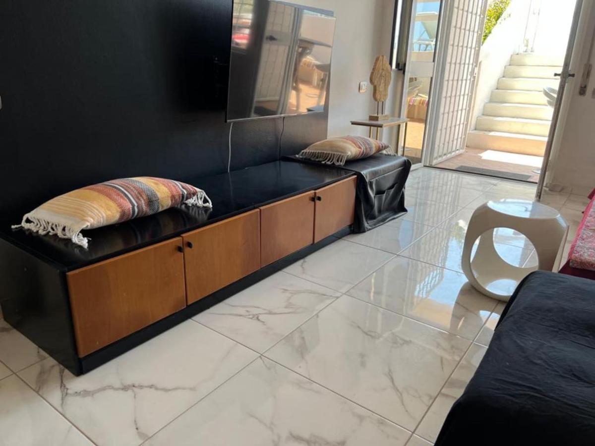 Wohnung Mit Direktem Meerzugang Торваяника Экстерьер фото